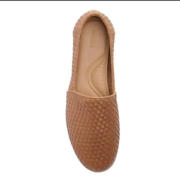 NWOT NISOLO Mara Woven Slip On Tan Leather Flats as size 9.5 W - Picture 2 of 6